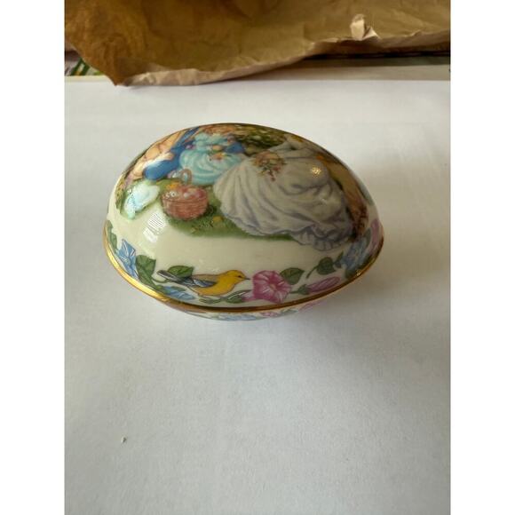 Lenox Egg Collectible Easter Egg 1990 "Gathering Memories" - Picture 2 of 7